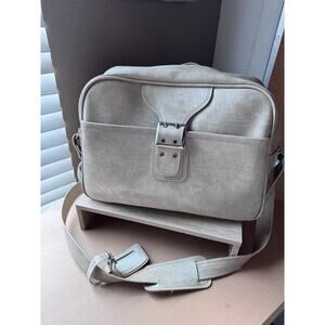 Vintage Cream Faux Leather Messenger/Shoulder Bag 1970s-1980s